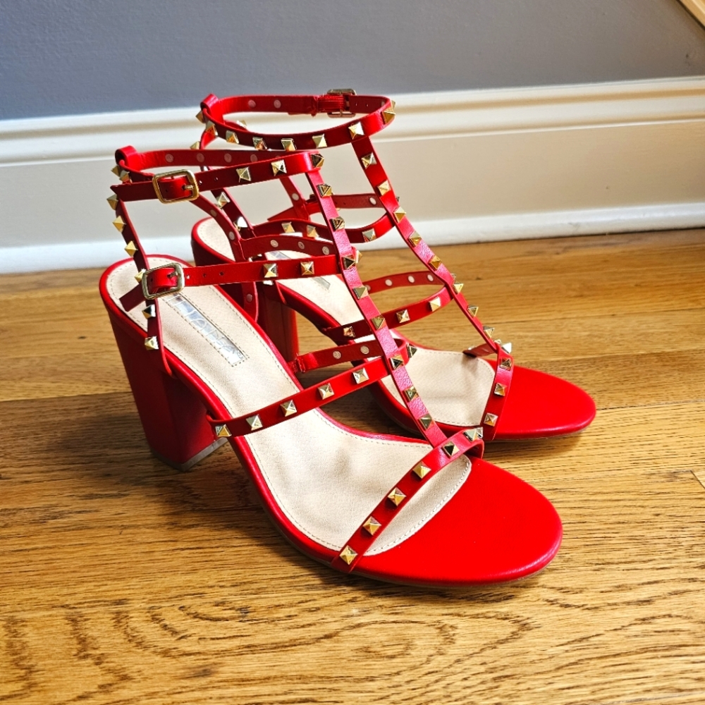NEW! Liliana Kana-2 Studded Ankle Strap Heels